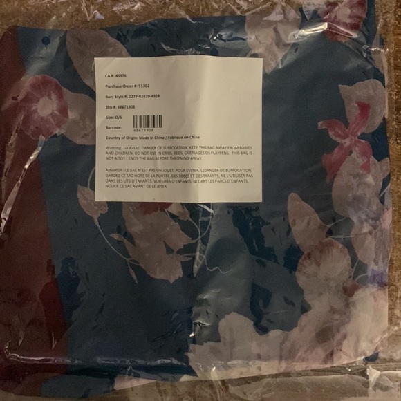 (3 for $20)Floral Scarf NWT - Picture 4 of 6